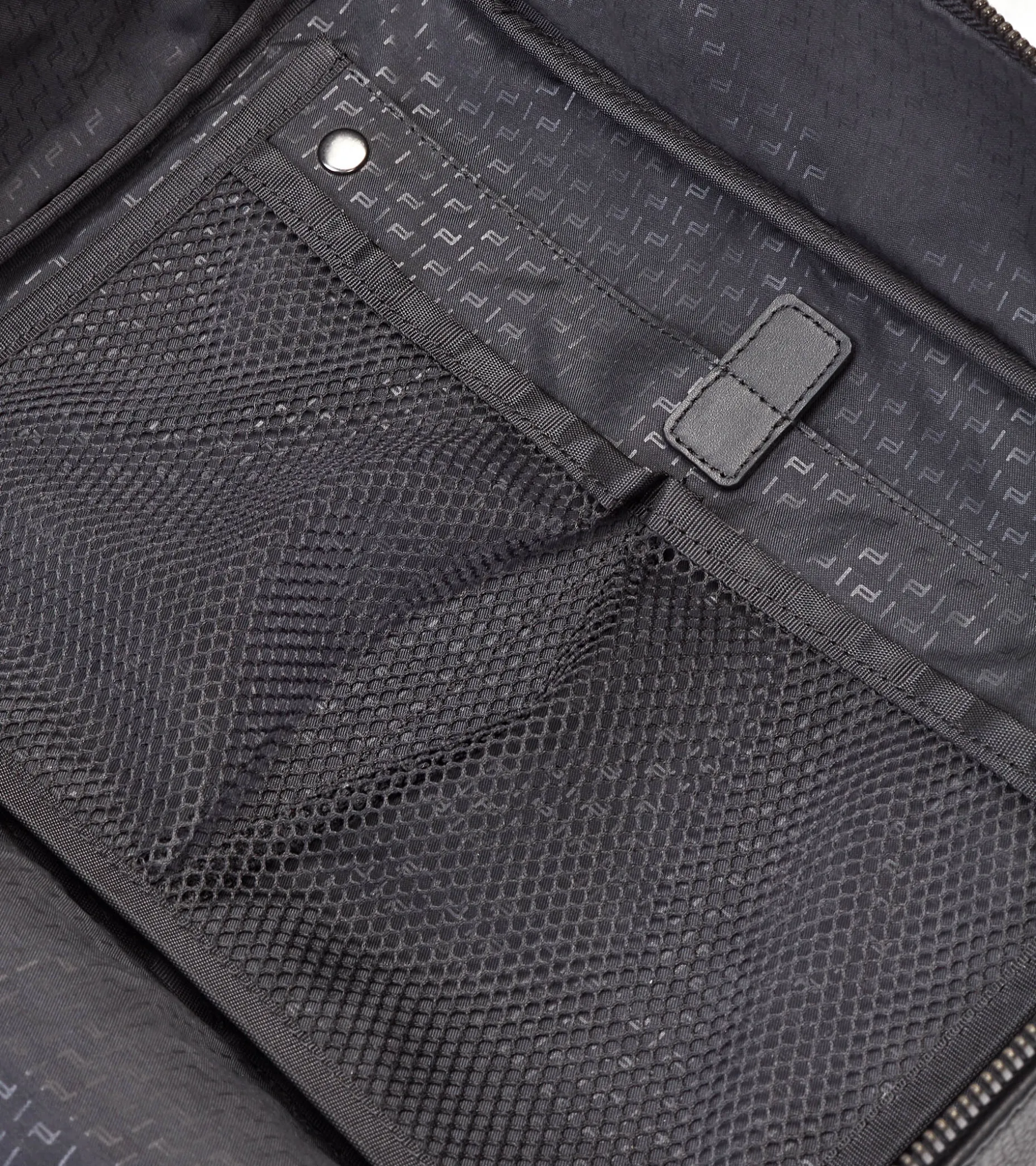 Roadster Leather Washbag L